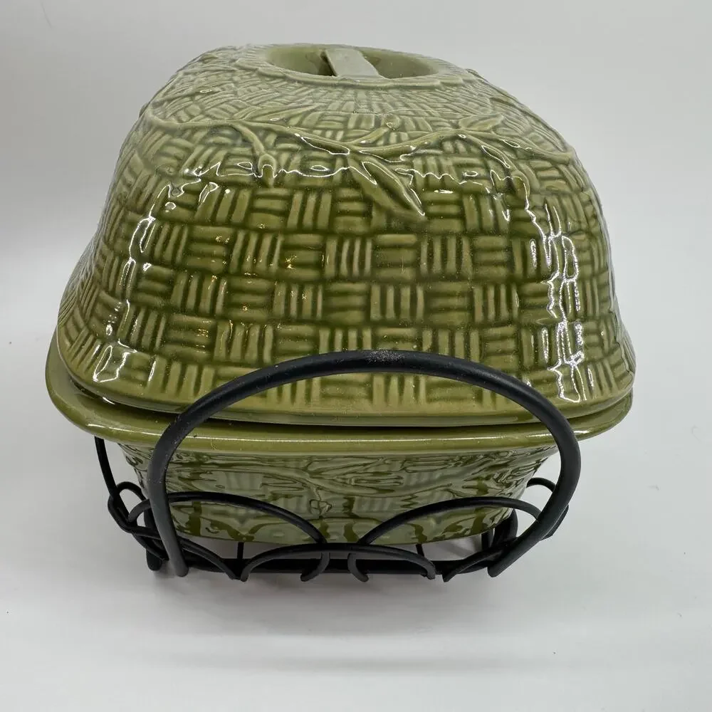 Temp-tations Orchard Vine Green 4Qt Covered Baker Dish with Lid & Wire Rack